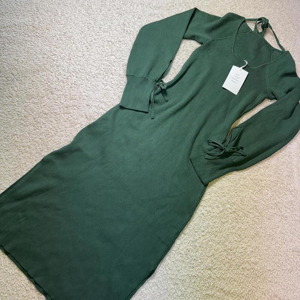 Free Assembly Tie Back Midi Sweater Dress Green XS NWT - Picture 3 of 9